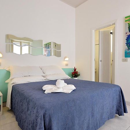 Hotel Oltremar B&B Cattolica Exterior foto