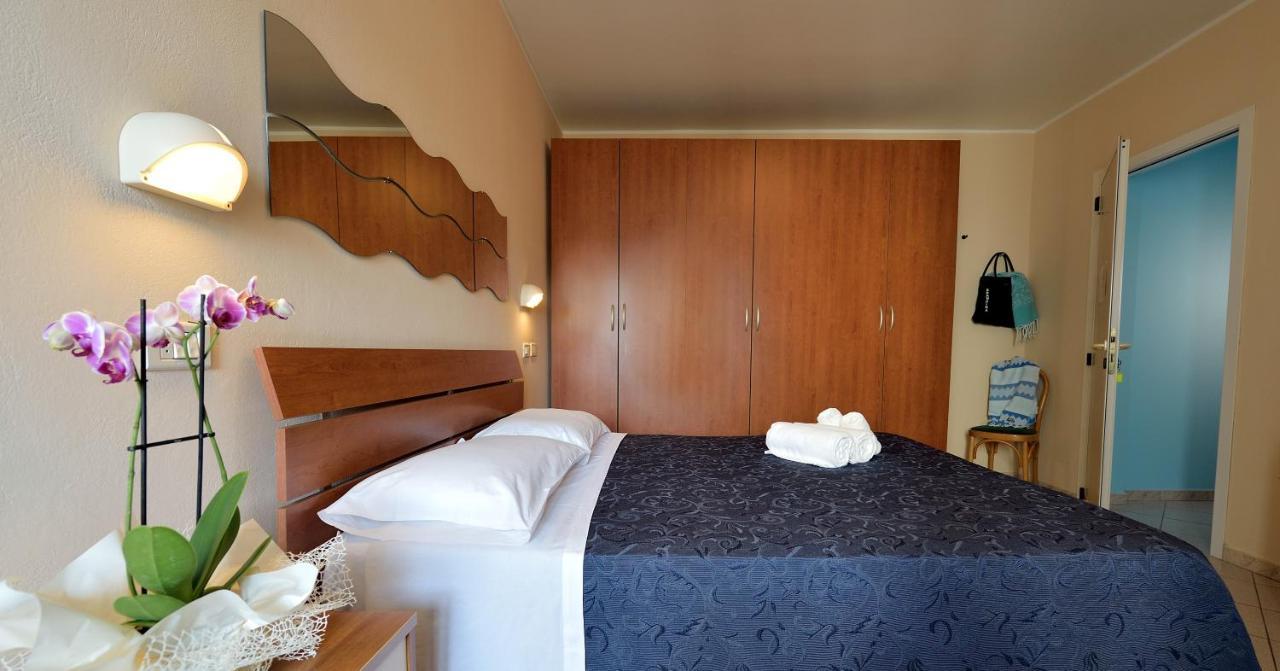 Hotel Oltremar B&B Cattolica Exterior foto