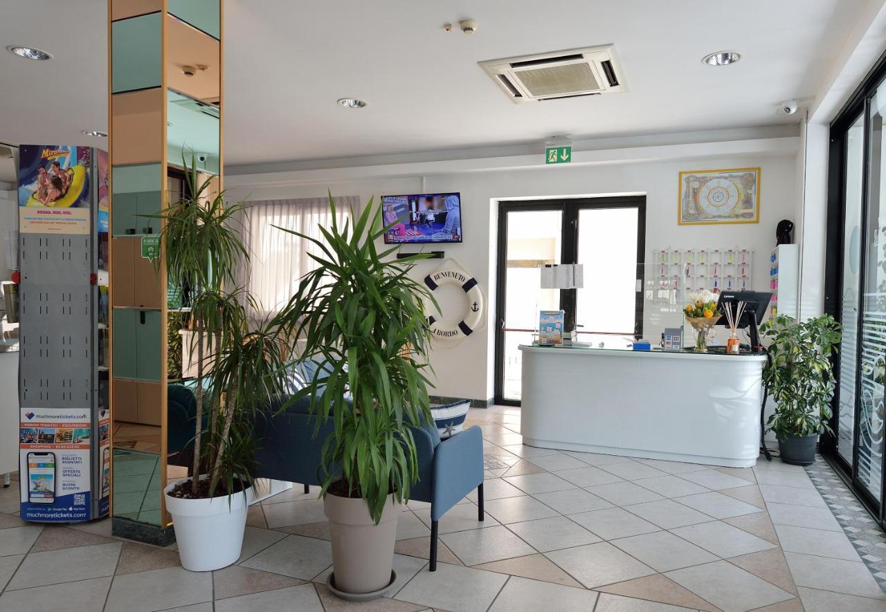 Hotel Oltremar B&B Cattolica Exterior foto